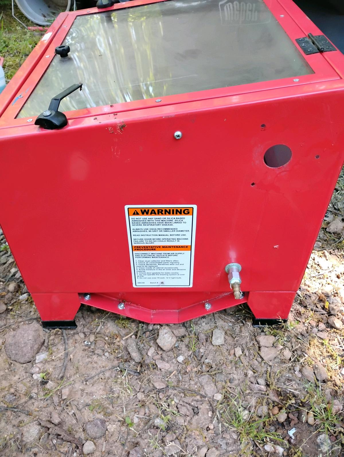 Black Bull Brand Sand blast Box - Douglasville, Georgia - FleaMarketBay