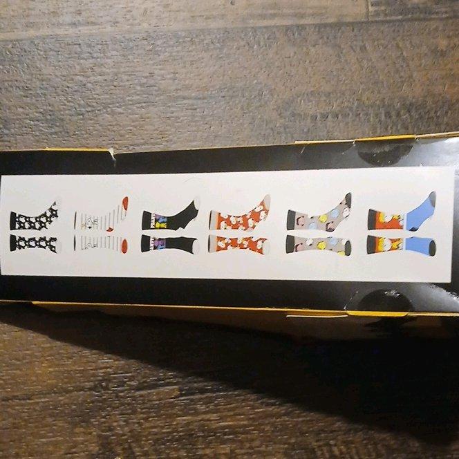 peanuts  men casual crew socks - Angie, Louisiana - FleaMarketBay