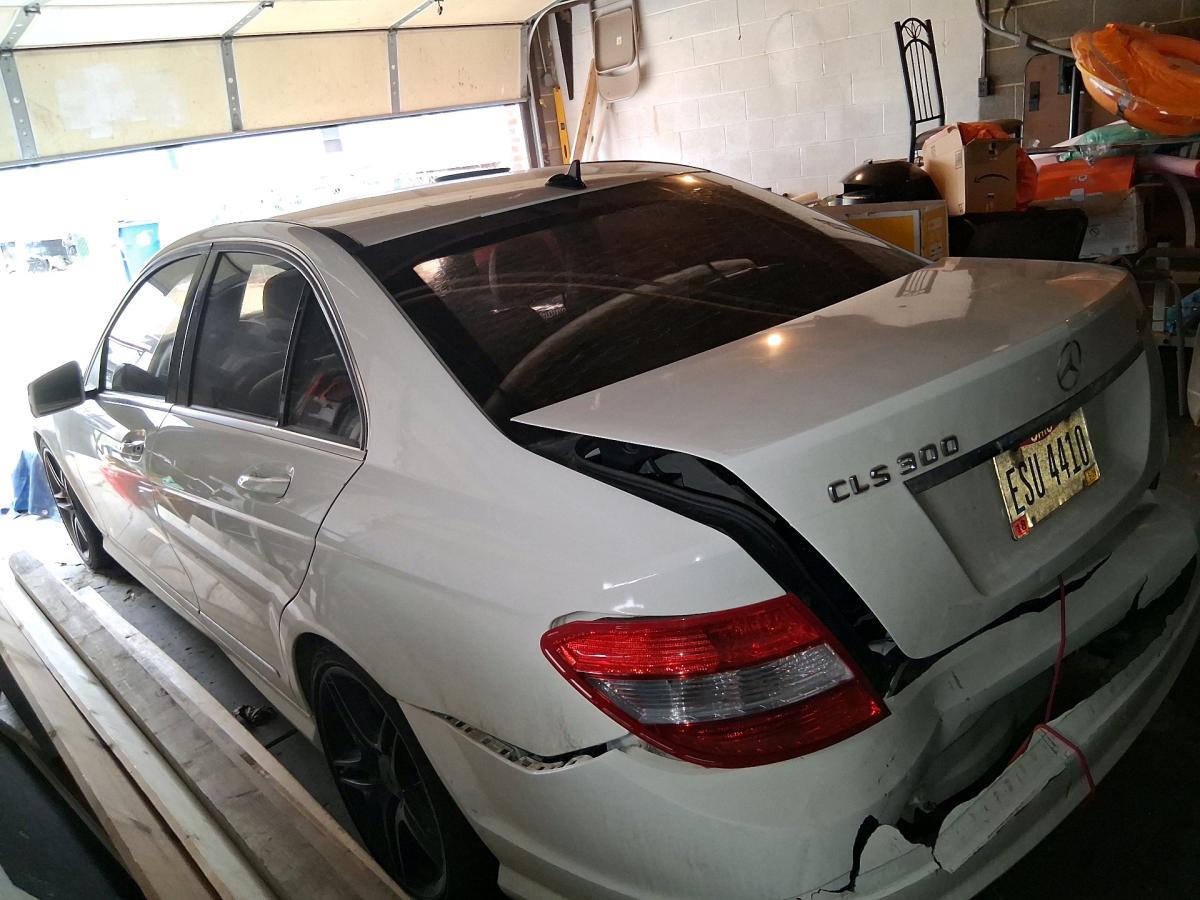 2010 Mercedes Benz CLS 300 - Cleveland, Ohio - FleaMarketBay