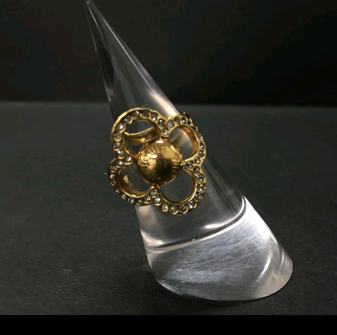 Louis Vuitton Ring Authentication - Elizabeth, New Jersey - FleaMarketBay