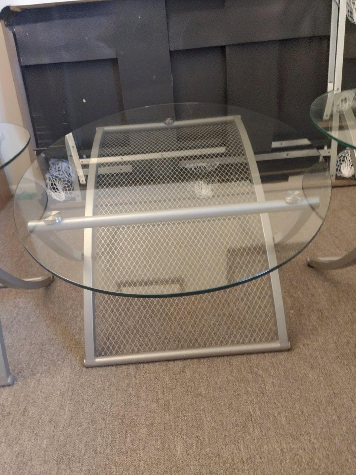 like new living room glass coffee table set TV stand include - Richton Park, Illinois - FleaMarketBay