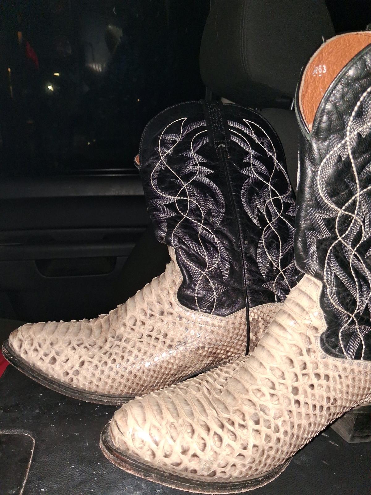 cowboy boots - Rapid City, South Dakota - FleaMarketBay