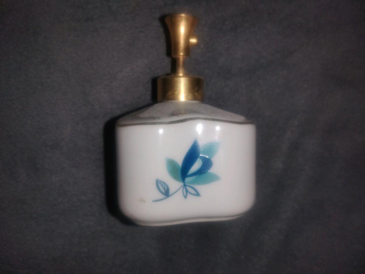 perfume bottle - Philadelphia, Pennsylvania