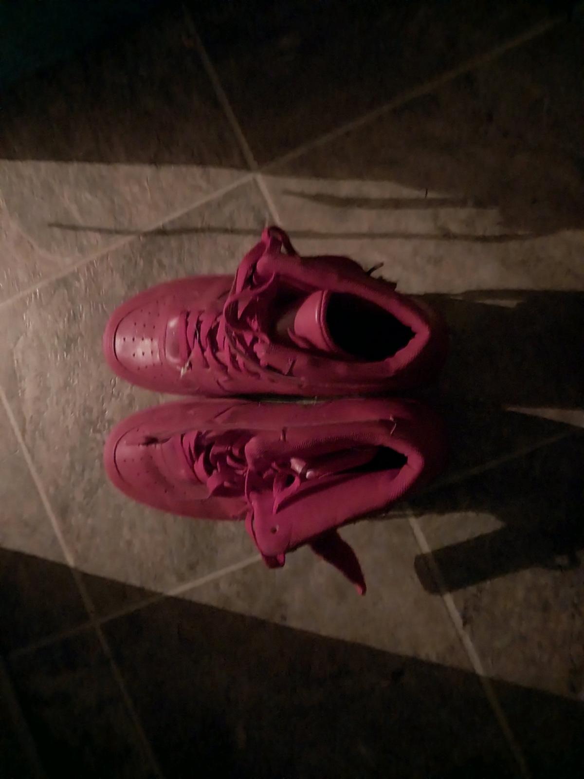 Red Jordans - Portland, Oregon - FleaMarketBay