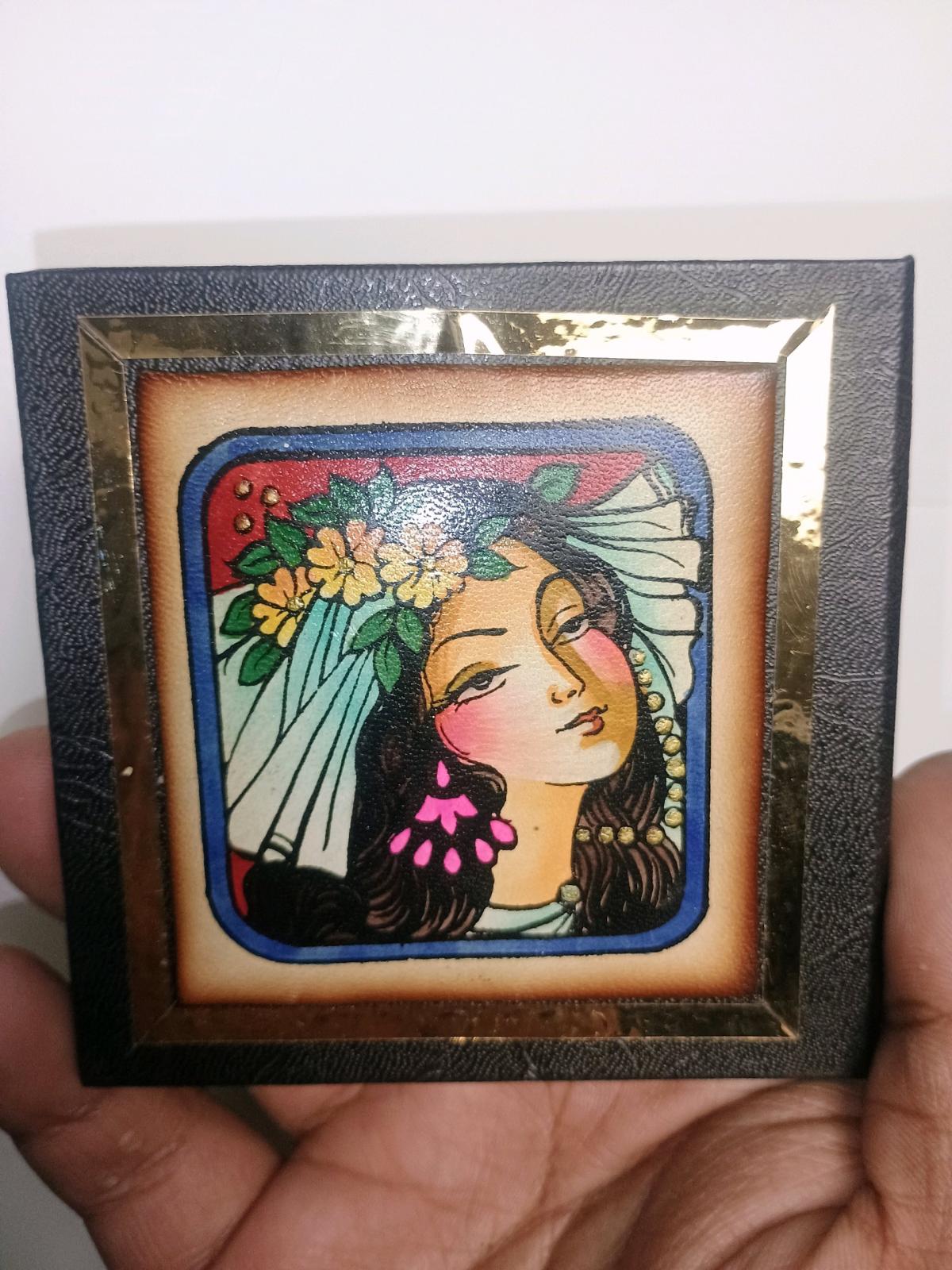 1970s Hippie Girl Fold Over Mirror Compact Faux Leather Boho - Turlock, California - FleaMarketBay