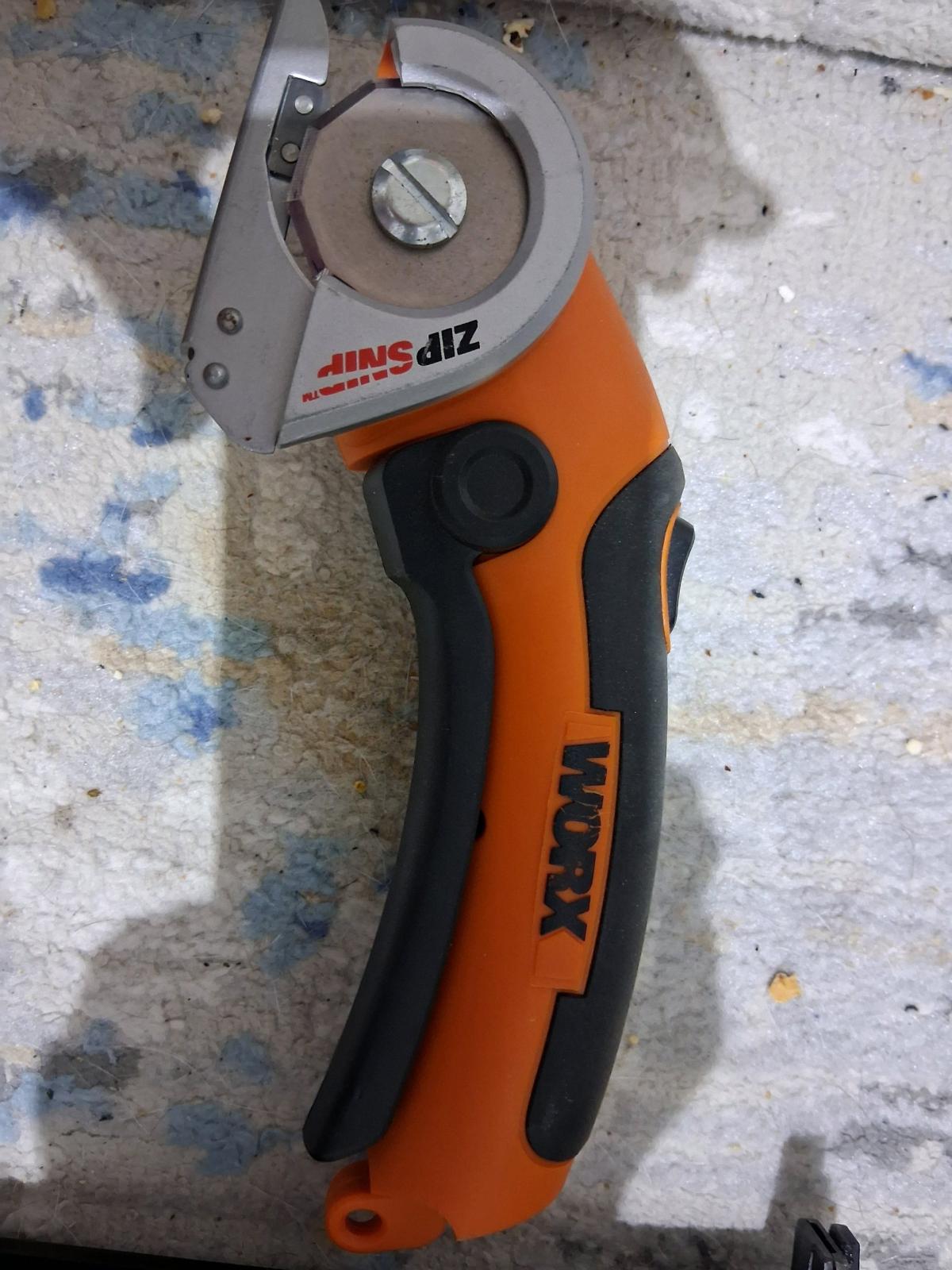 Worx Zip Snip - Linn Grove, Iowa - FleaMarketBay