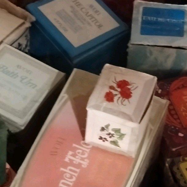 Avon vintage perfume bottles - Adelanto, California - FleaMarketBay