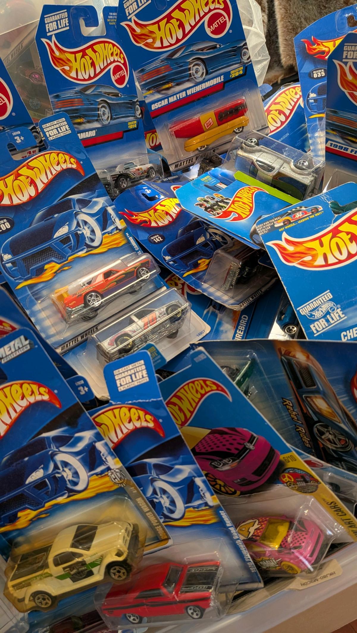 my hot wheels bulk - Desert Hot Springs, California - FleaMarketBay