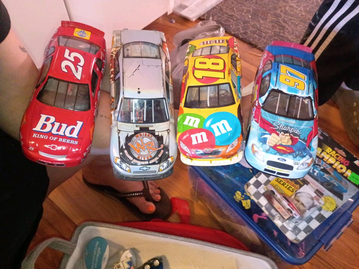 NASCAR items - Mc Bee, South Carolina - FleaMarketBay