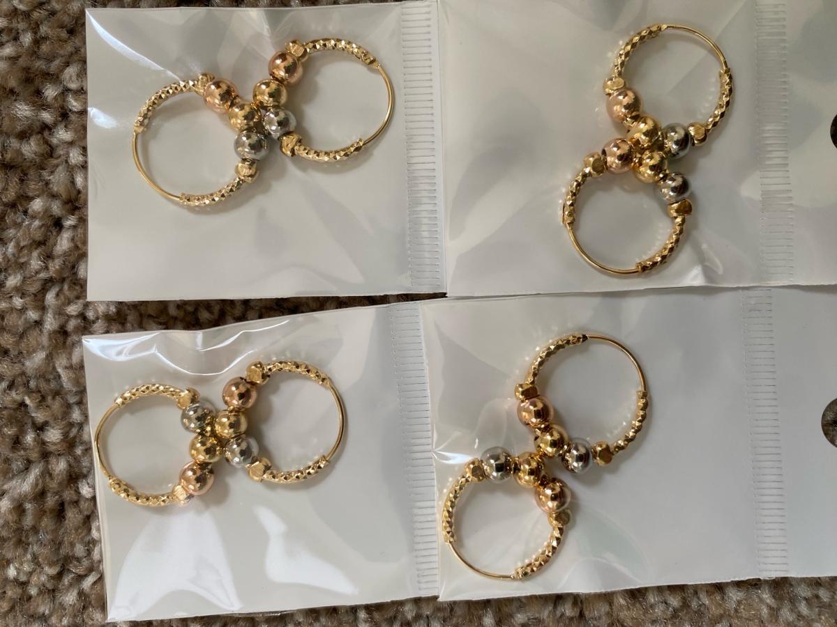 nice stainless waterproof earrings - Washington Navy Yard, District of Columbia - FleaMarketBay