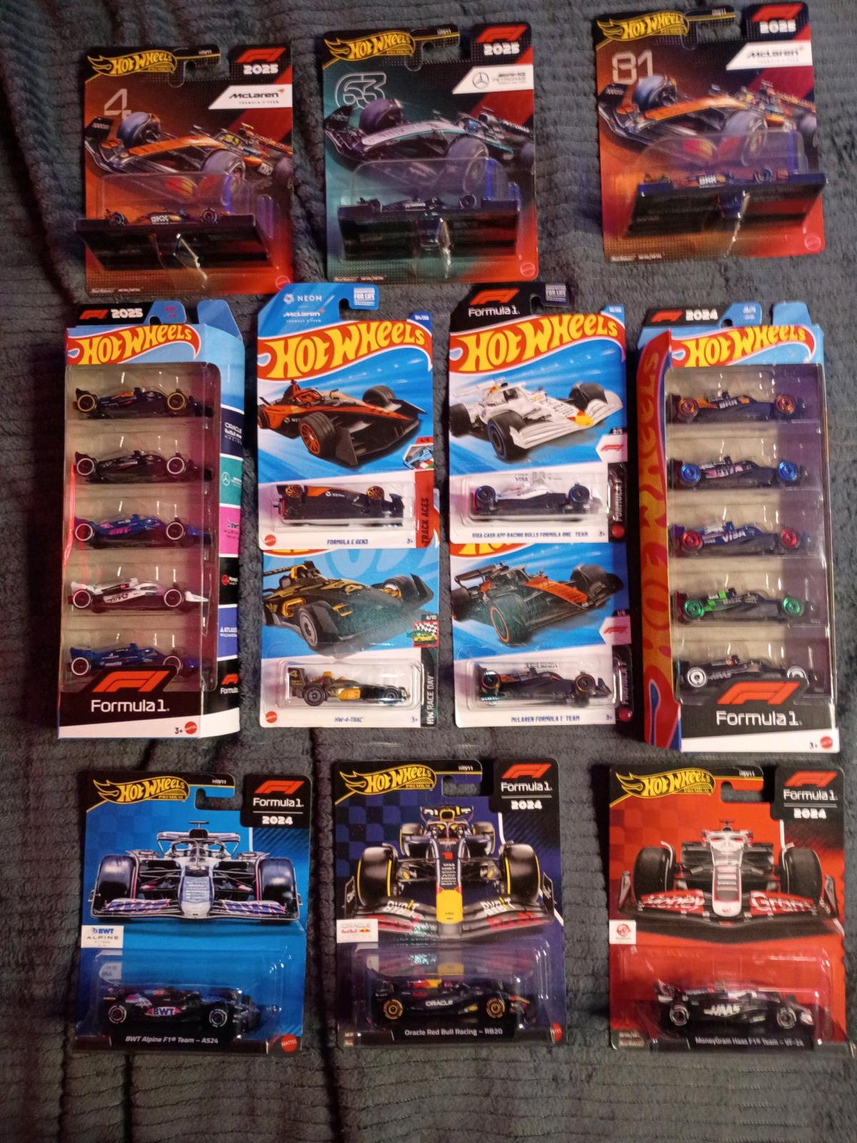formula one hotwheels collection - Tomah, Wisconsin - FleaMarketBay