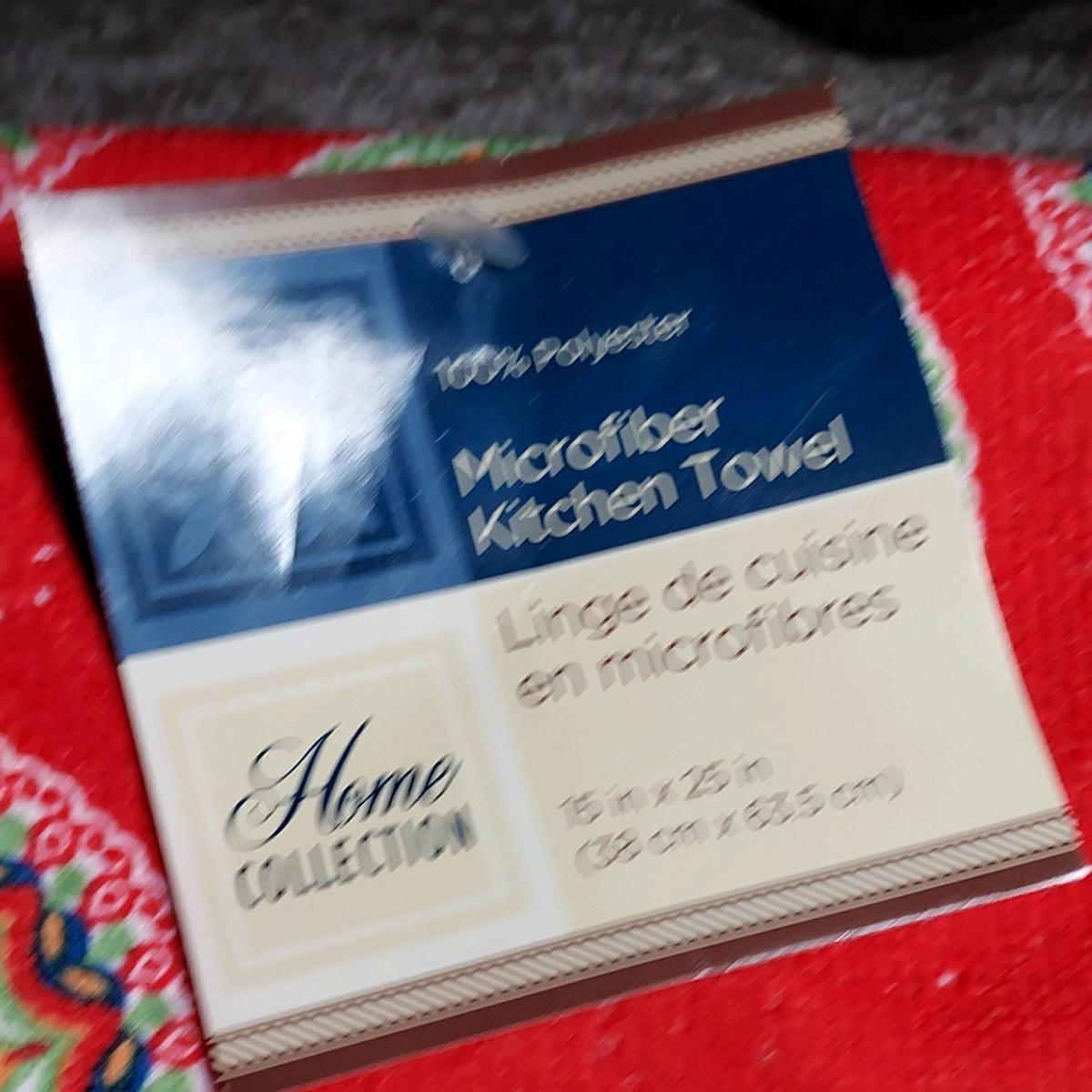 Home Collection Microfiber Kitchen Towel Red Geometric 15x25 - Tucson, Arizona - FleaMarketBay