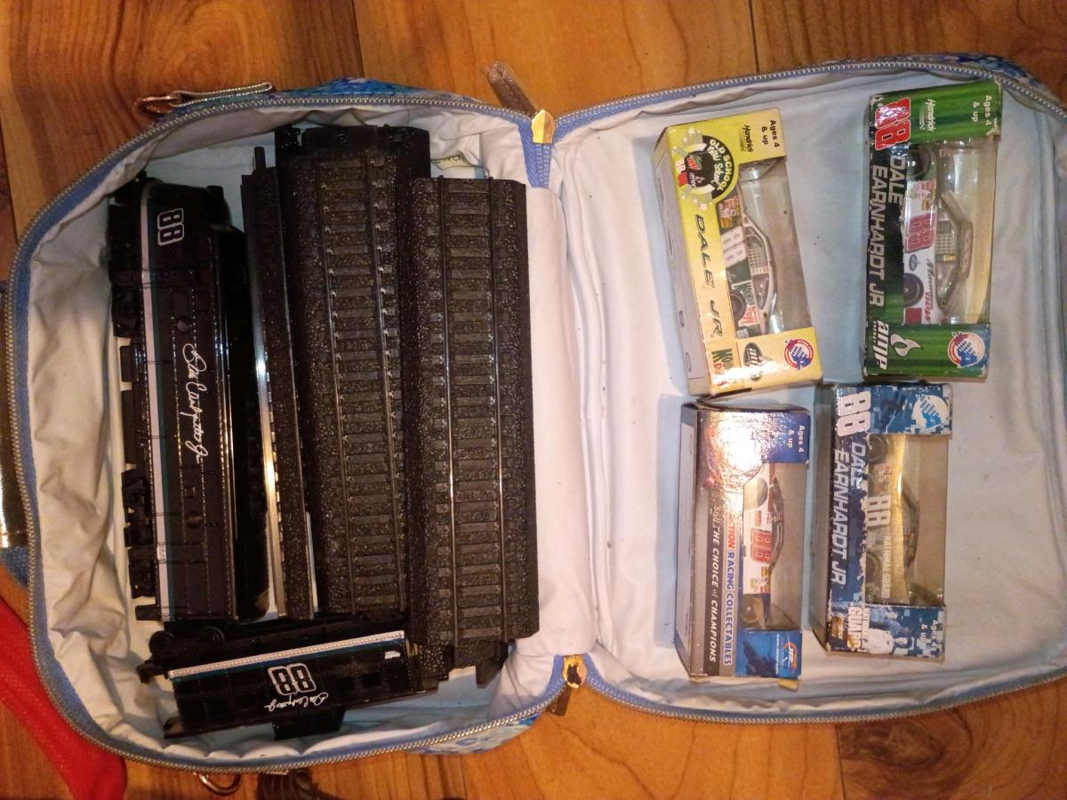 NASCAR items - Mc Bee, South Carolina - FleaMarketBay