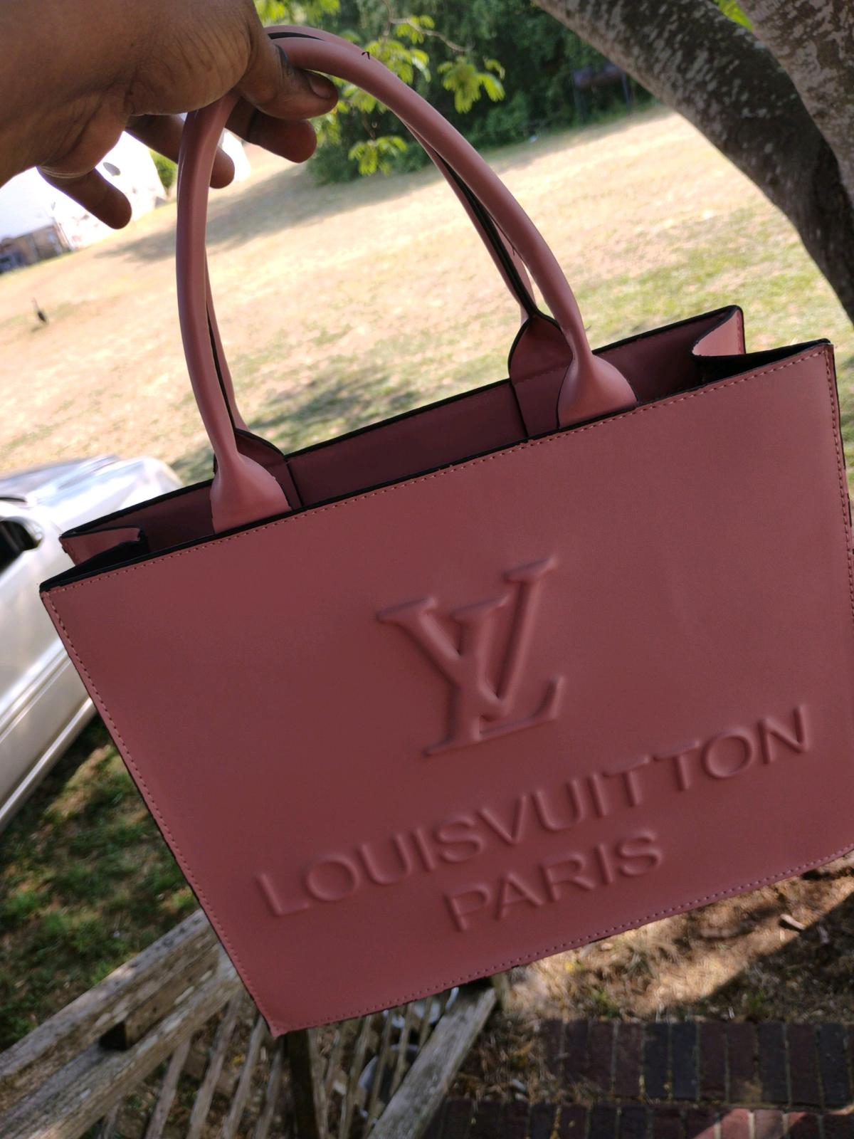 Designer tote bag - Summerton, South Carolina - FleaMarketBay