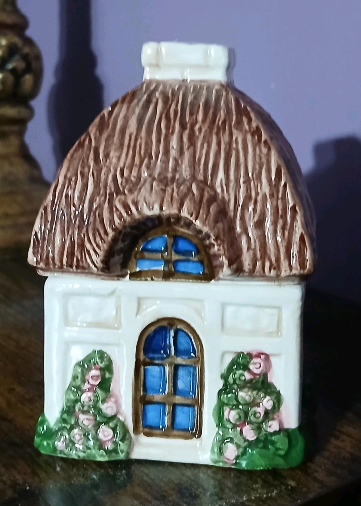 Ron Gordon salt and pepper shaker - Boonville, Indiana - FleaMarketBay