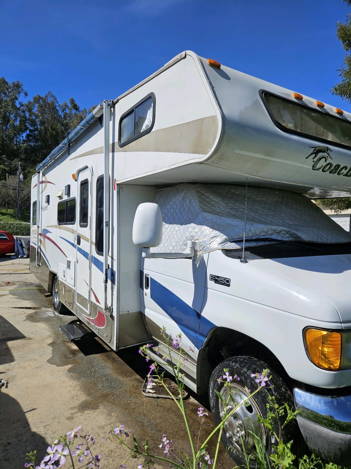 2005 coachman - Gustine, California - FleaMarketBay