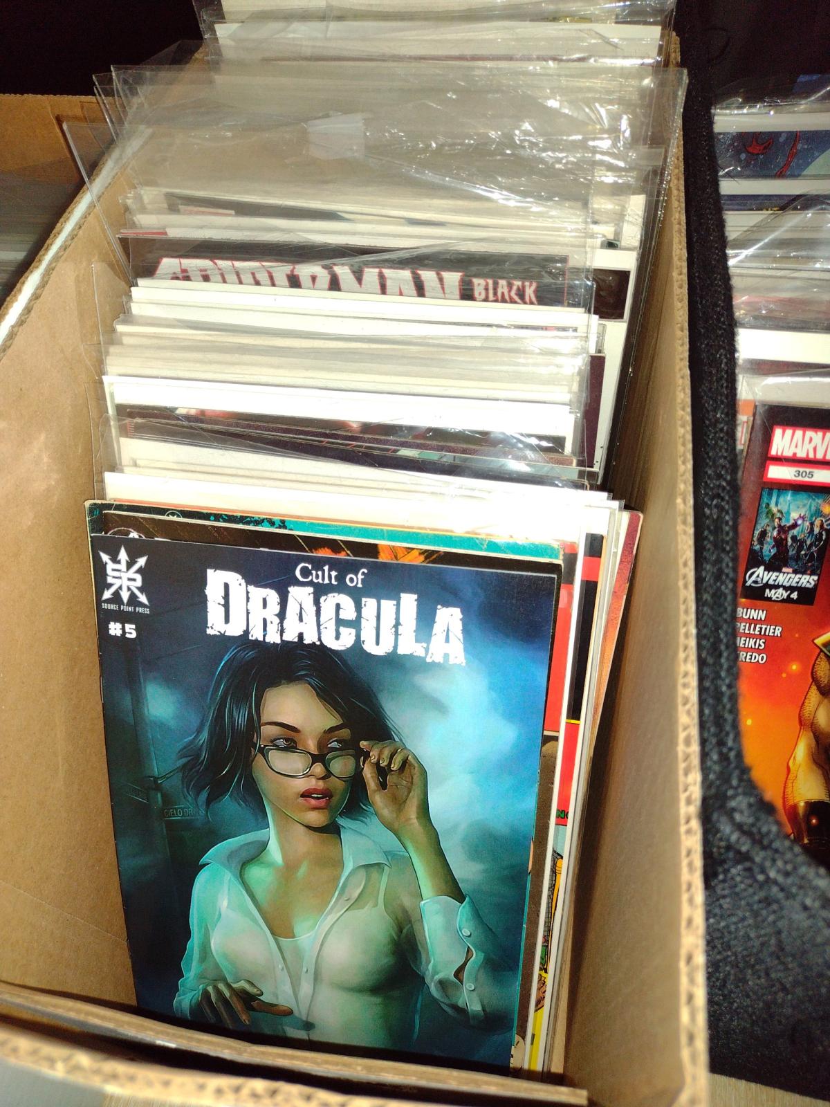 100 comicbooks - Santa Ana, California - FleaMarketBay