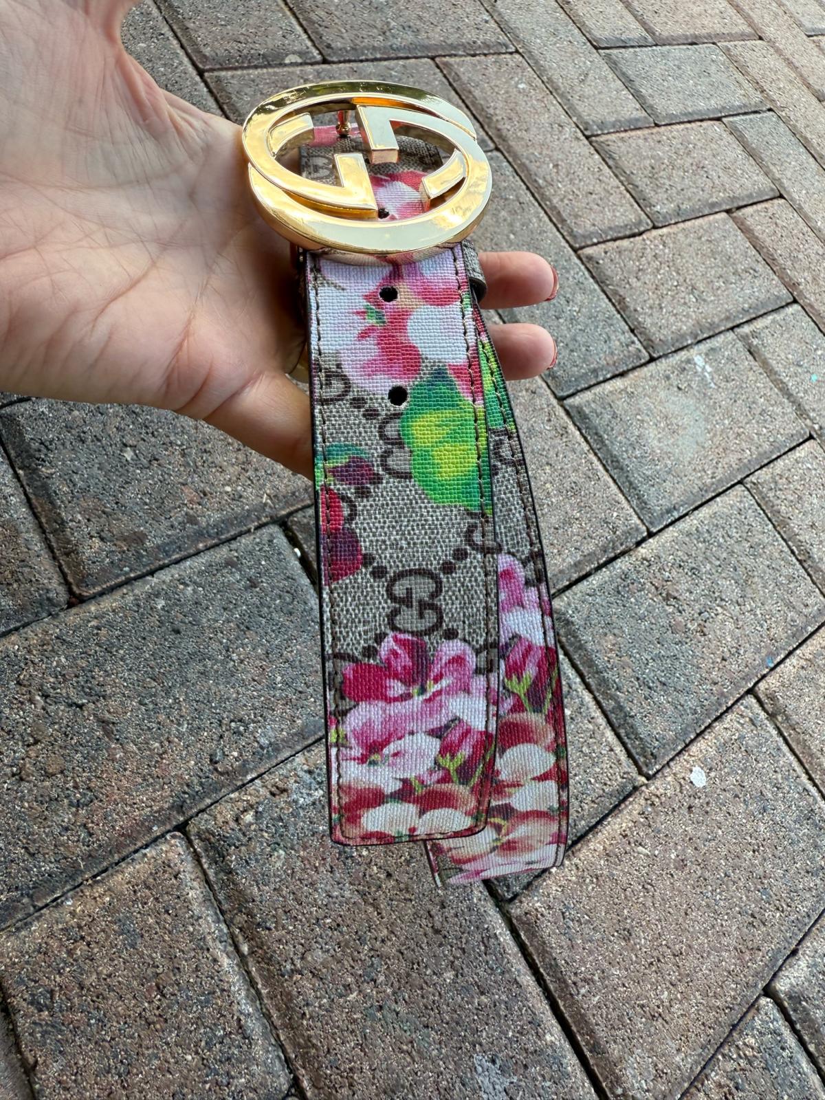 Gucci belt  floral belt correa Gucci - Miami Beach, Florida - FleaMarketBay
