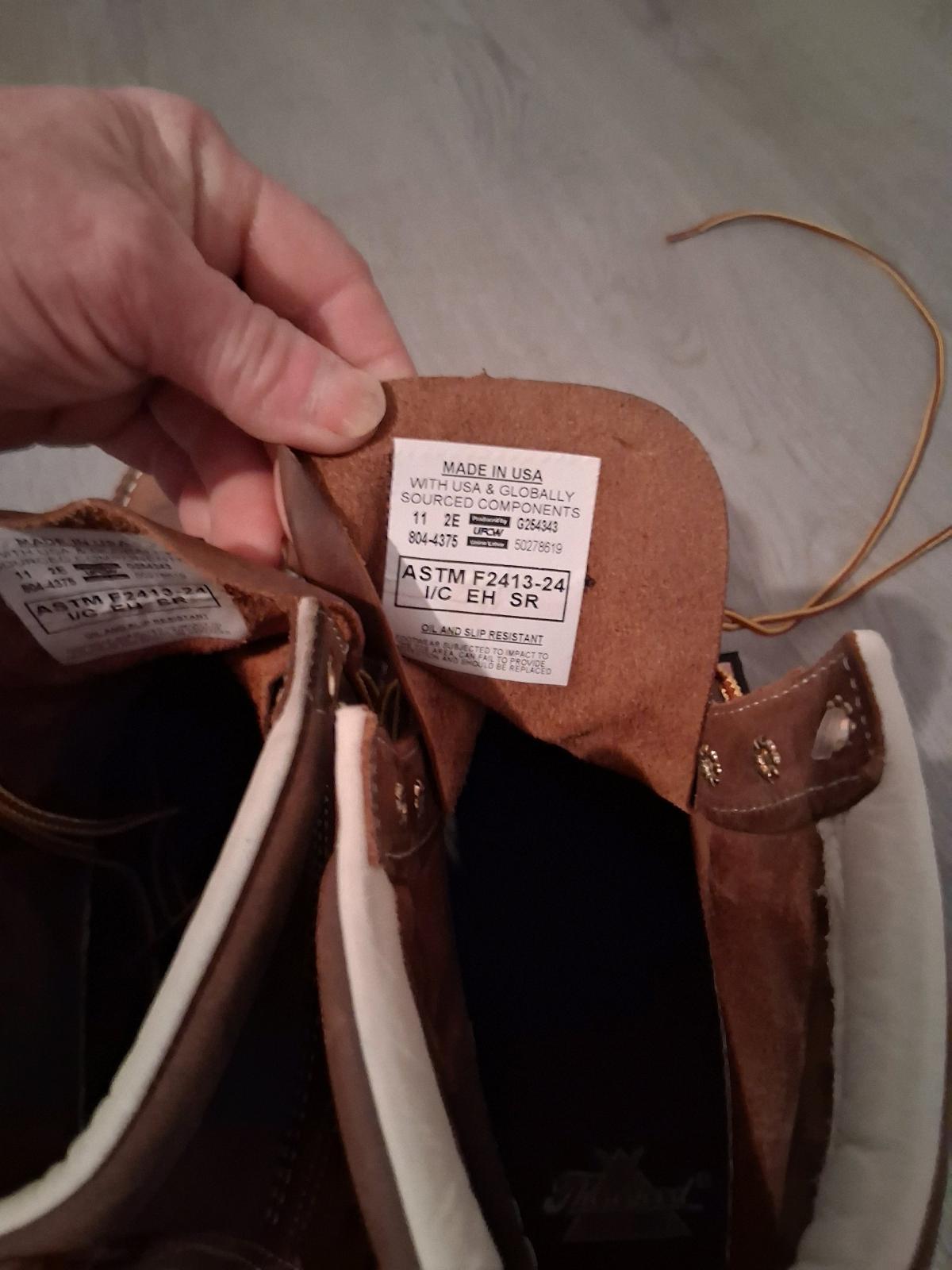 new boots - Alton, Illinois - FleaMarketBay