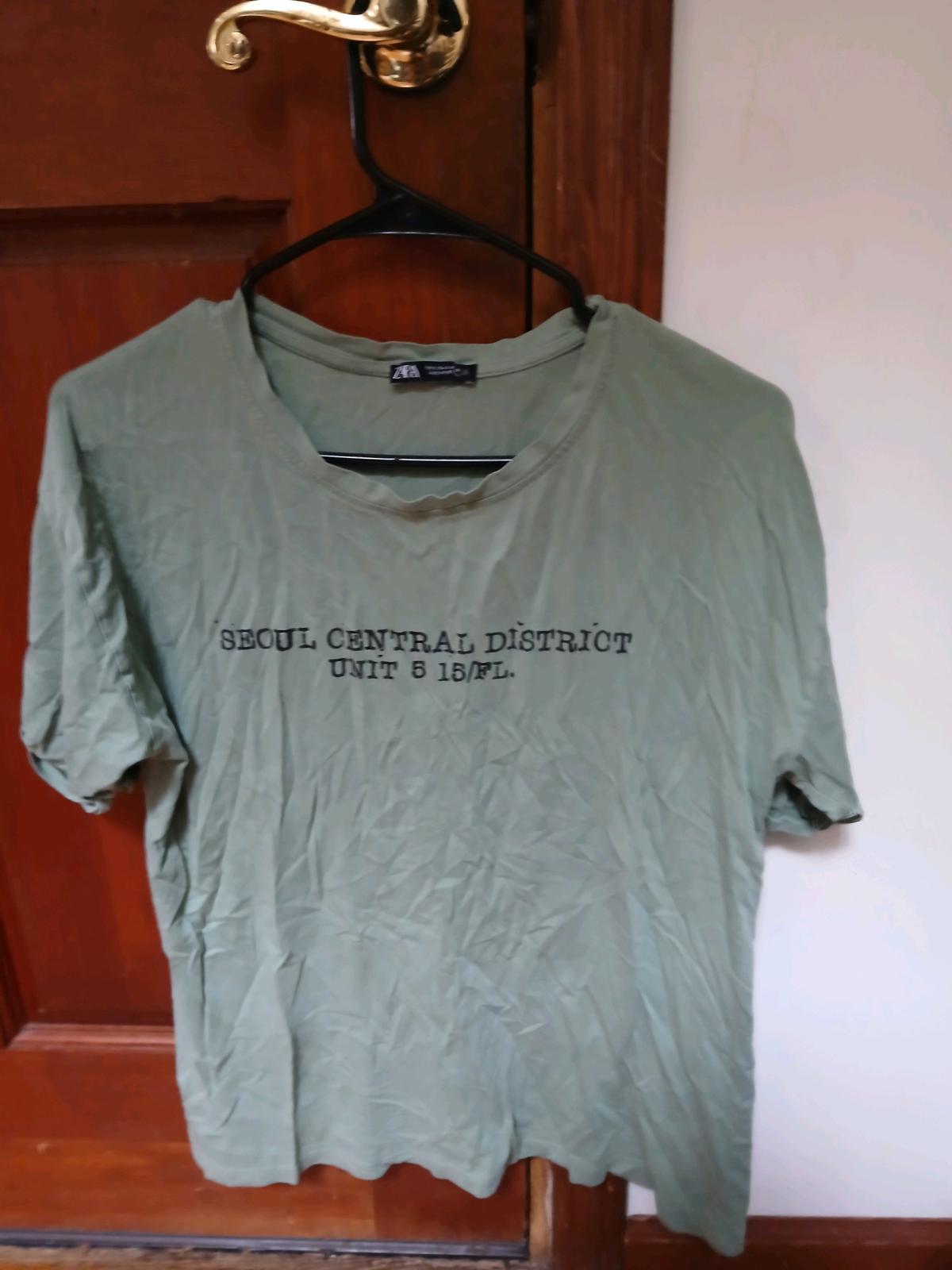 womens Zara tee shirt - Auburn, Washington - FleaMarketBay