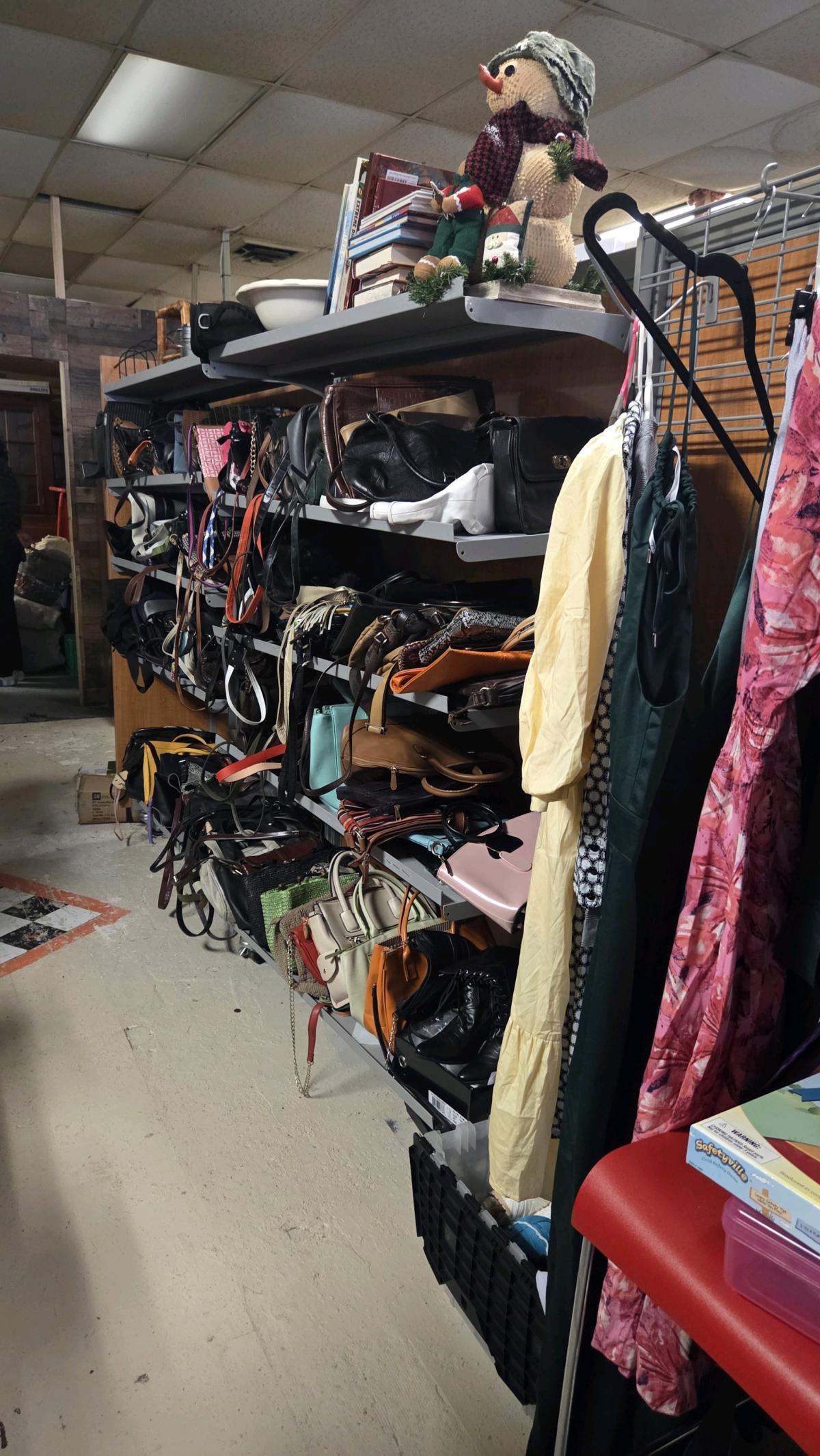 Big clearance sale April 24th through 26th everything is 1 - Alicia, Arkansas - FleaMarketBay