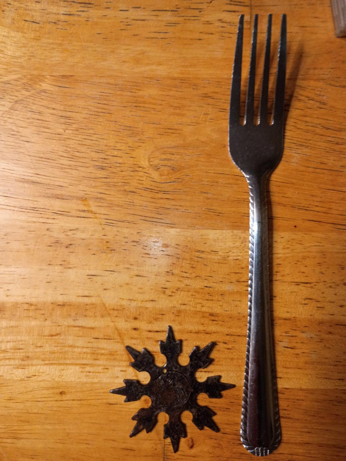 throwing star pendant - Tomah, Wisconsin - FleaMarketBay