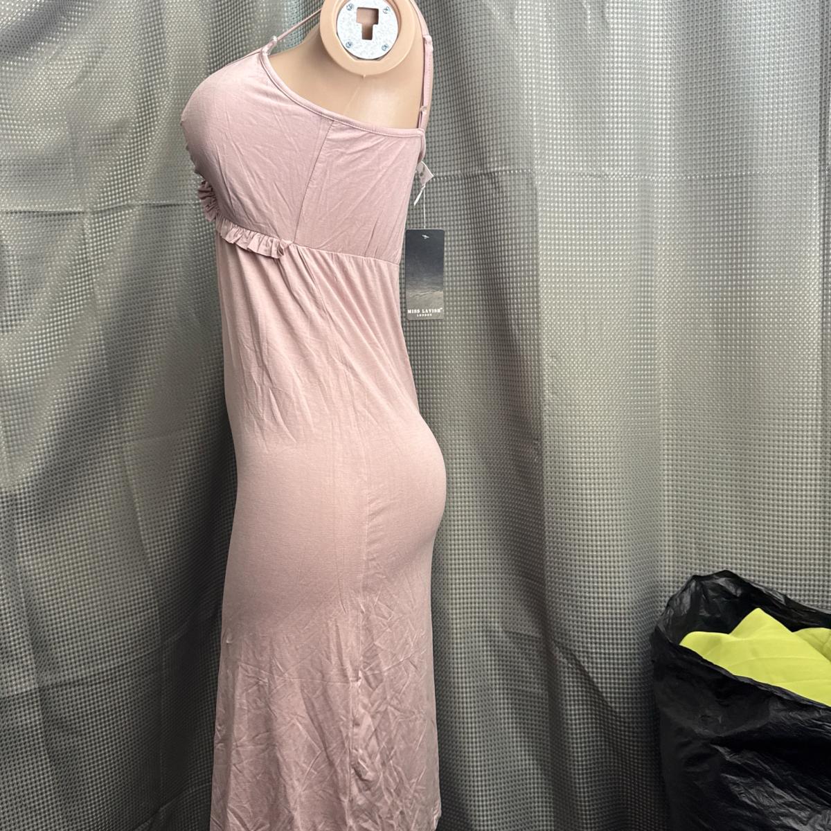 New size medium pink dress beautiful - Pomona, California - FleaMarketBay