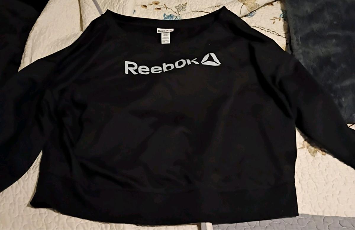 Womens 2XL Reebok Sweater - Ava, Illinois - FleaMarketBay