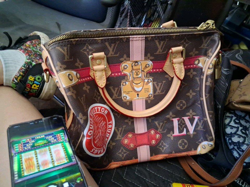 Loius Vuitton Purse - Whitehouse, Texas - FleaMarketBay