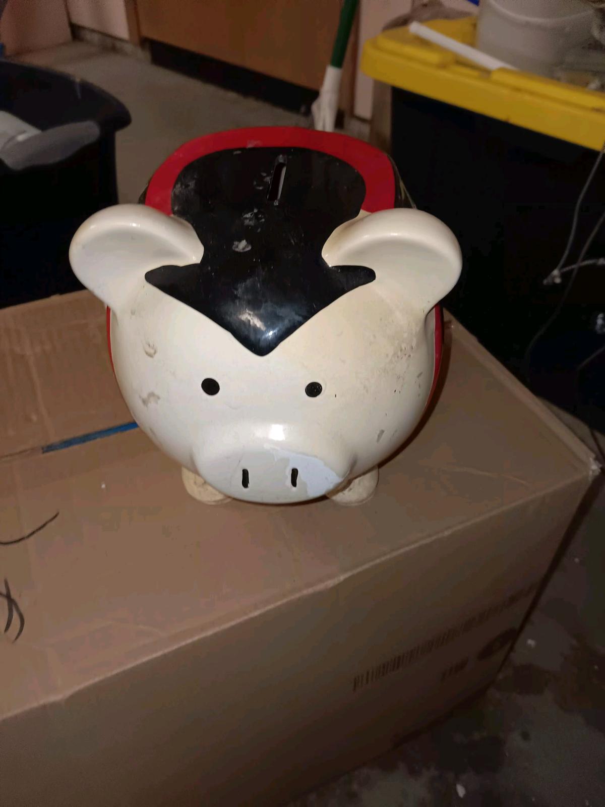 black white red piggy bank - Spring Valley, California - FleaMarketBay