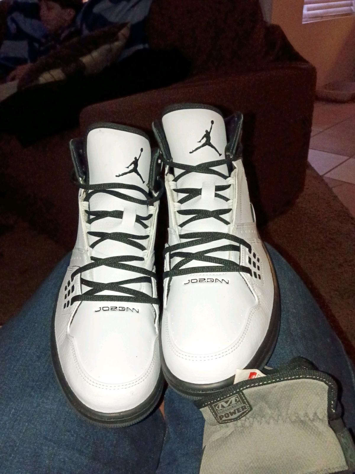 jordans - Glendale, Arizona - FleaMarketBay