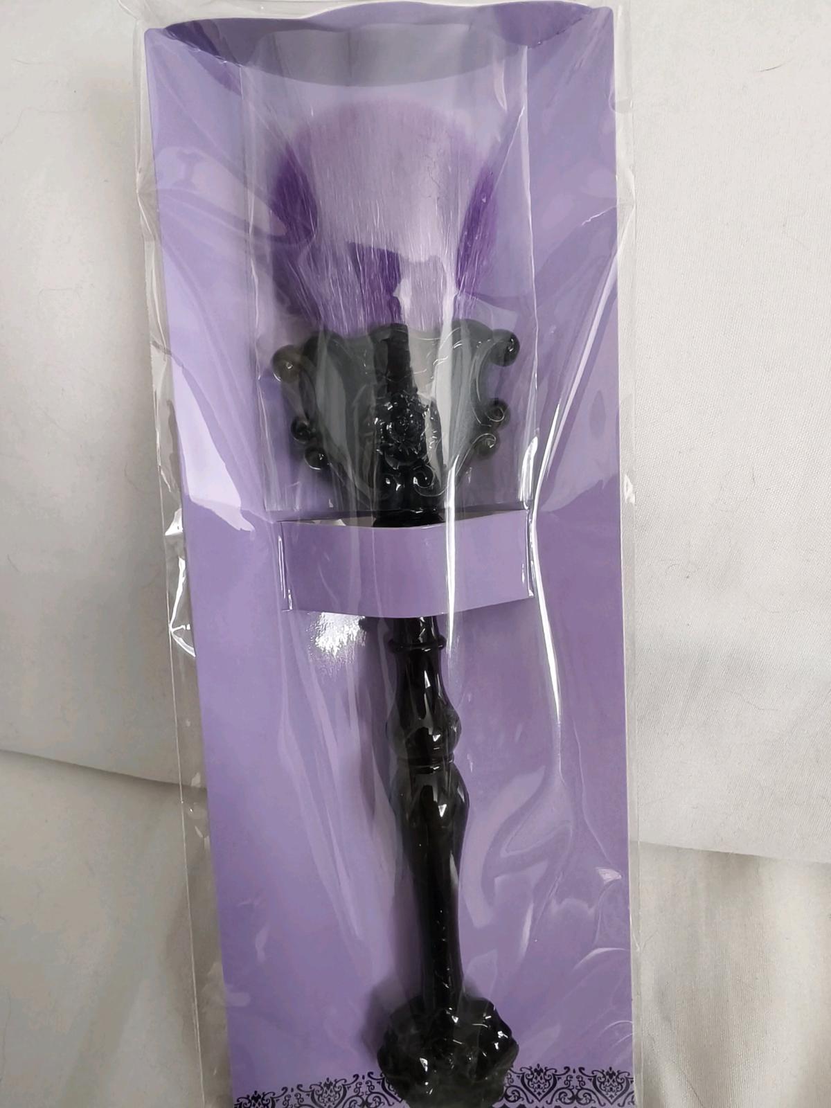 Anna Sui Vanity Face Makeup Brush - Rosemead, California - FleaMarketBay