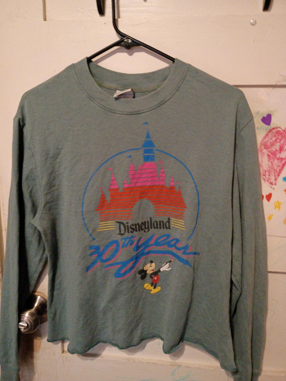 girls Disney sweater - Fresno, California - FleaMarketBay
