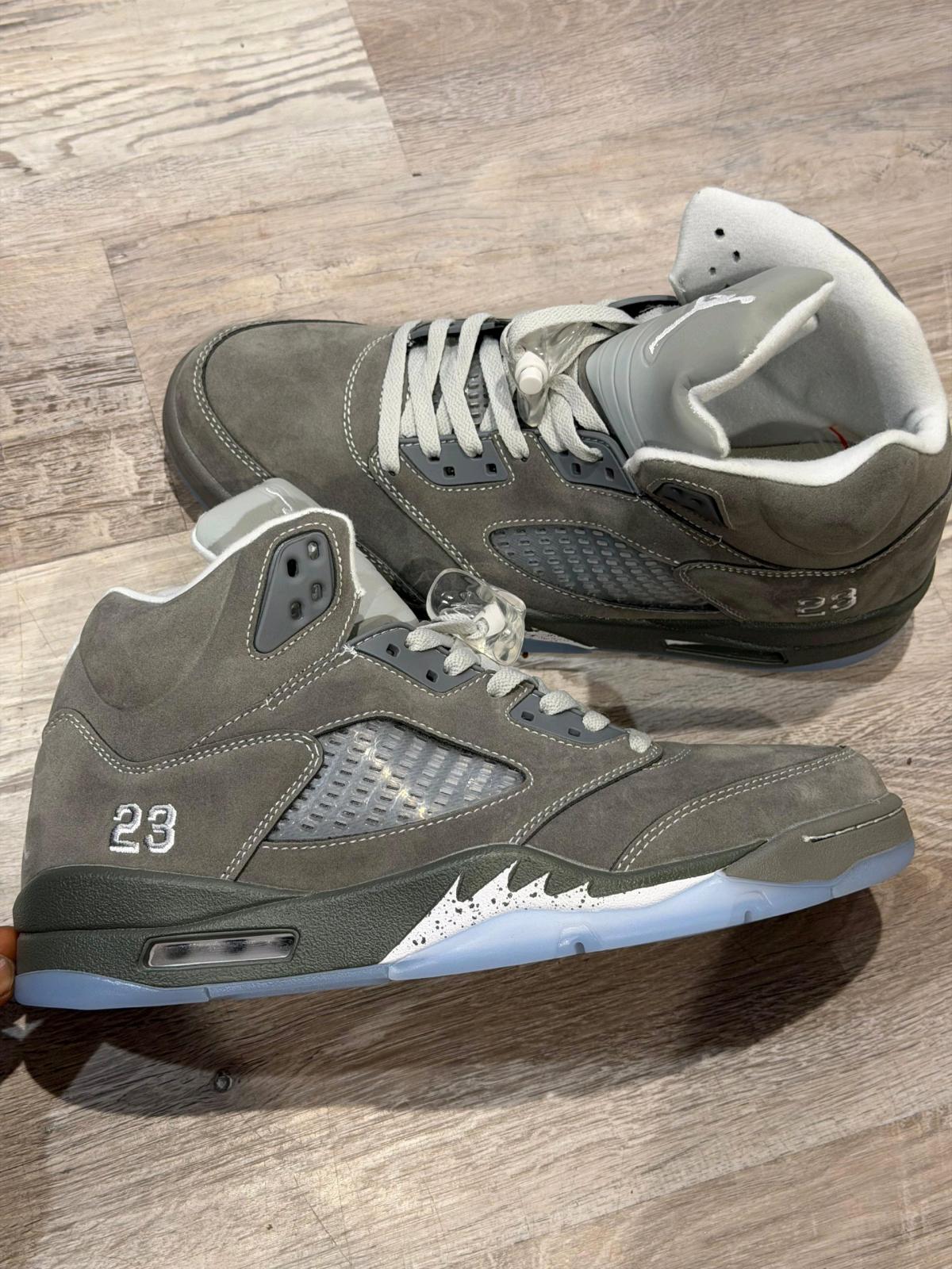 size 12  Jordan 5 - Holyoke, Massachusetts - FleaMarketBay