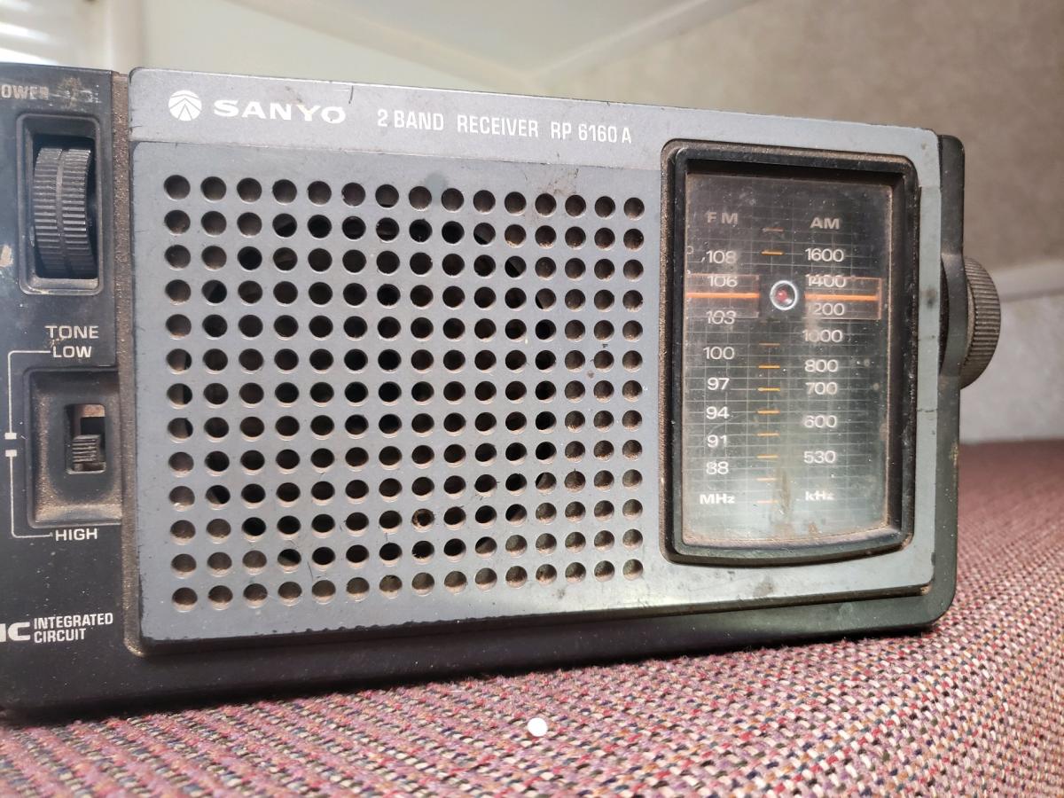 am fm radio - Juneau, Wisconsin - FleaMarketBay