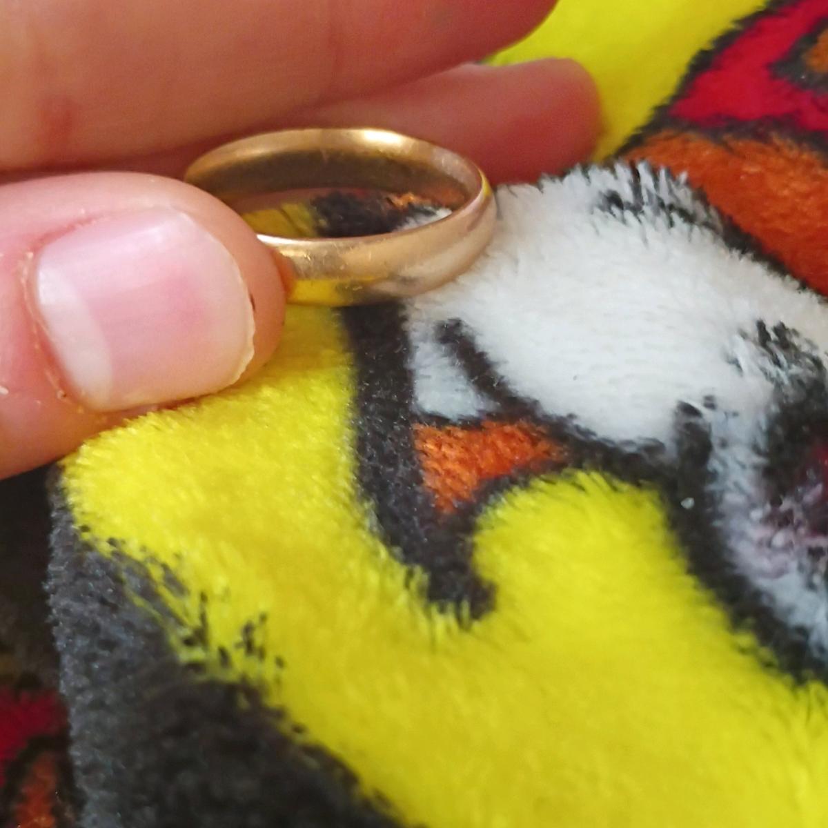 14k gold mens wedding band - Troutville, Virginia - FleaMarketBay