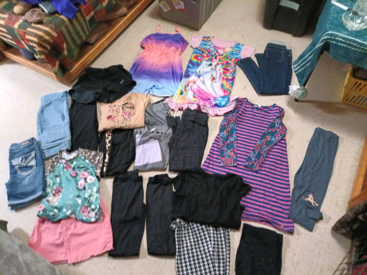 bundle of girls clothes size size 12 - Hamilton, Alabama - FleaMarketBay