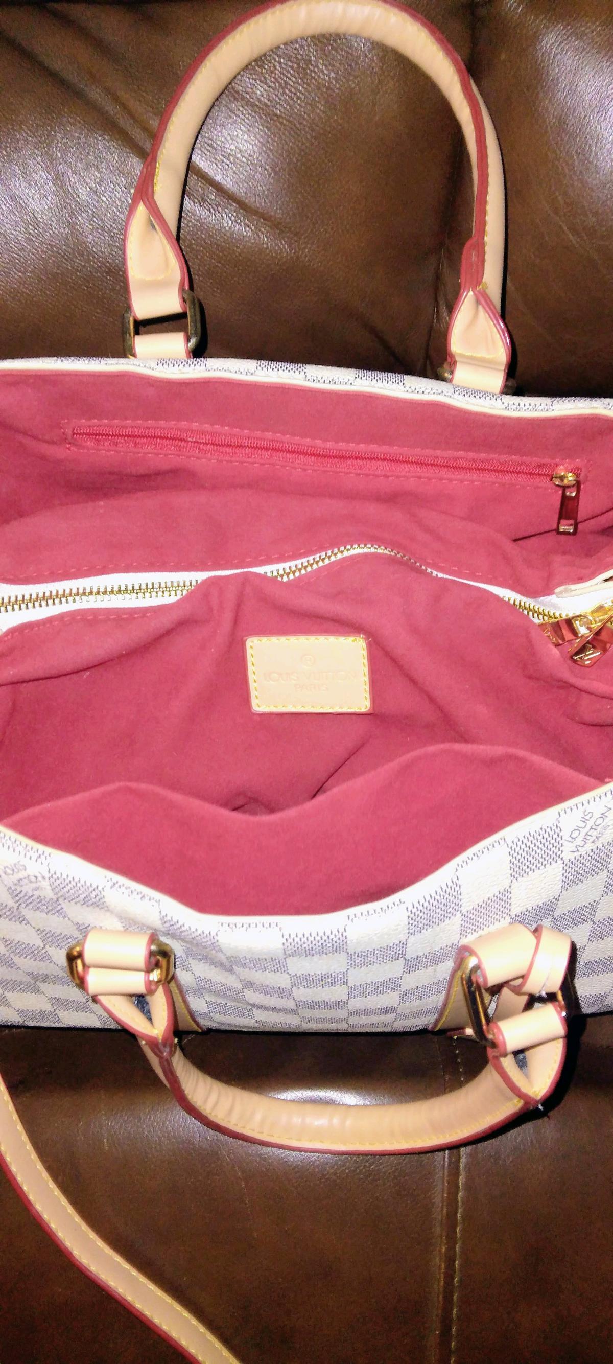 LOUIS VUITTON PARIS PURSE and credit card holder - Trinity, Alabama - FleaMarketBay