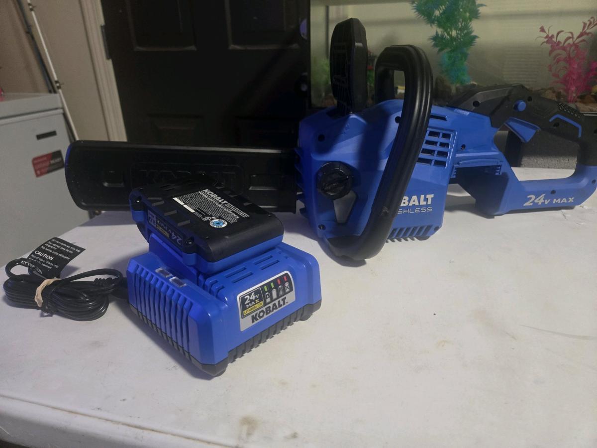 Kobalt chain saw - Kannapolis, North Carolina - FleaMarketBay