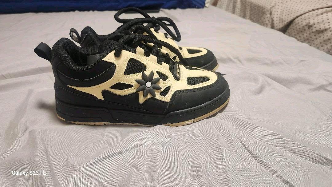 size 7 good shoes - Holyoke, Massachusetts - FleaMarketBay