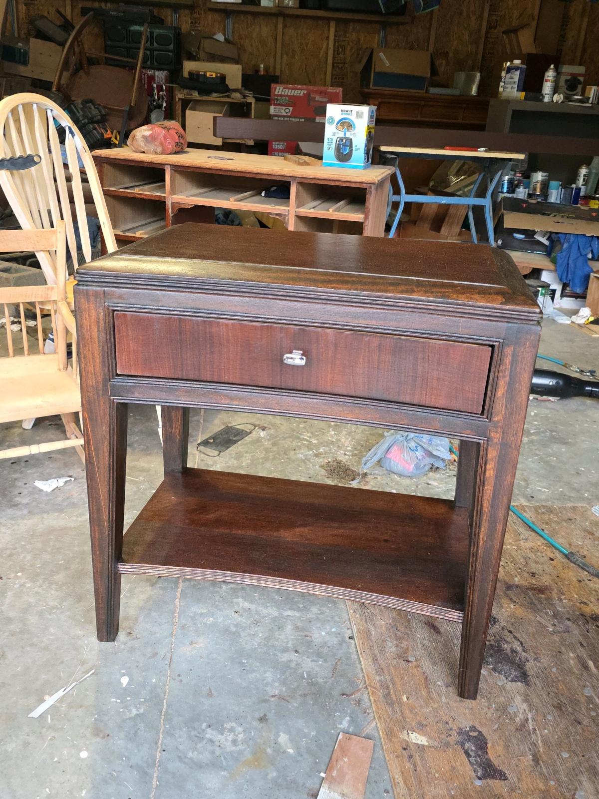 nice bedside table honey color stain - Adamsville, Alabama - FleaMarketBay