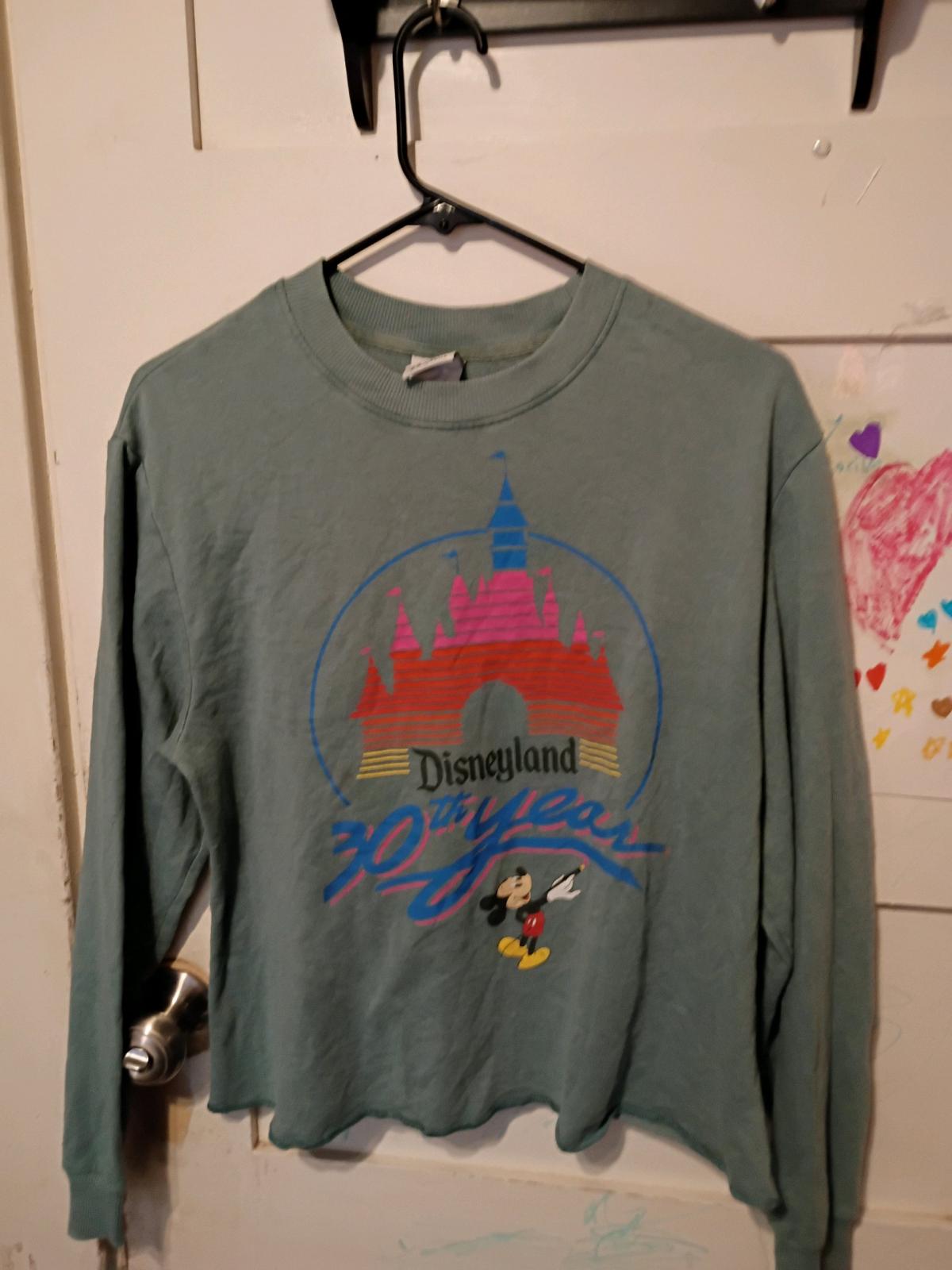 girls Disney sweater - Fresno, California - FleaMarketBay