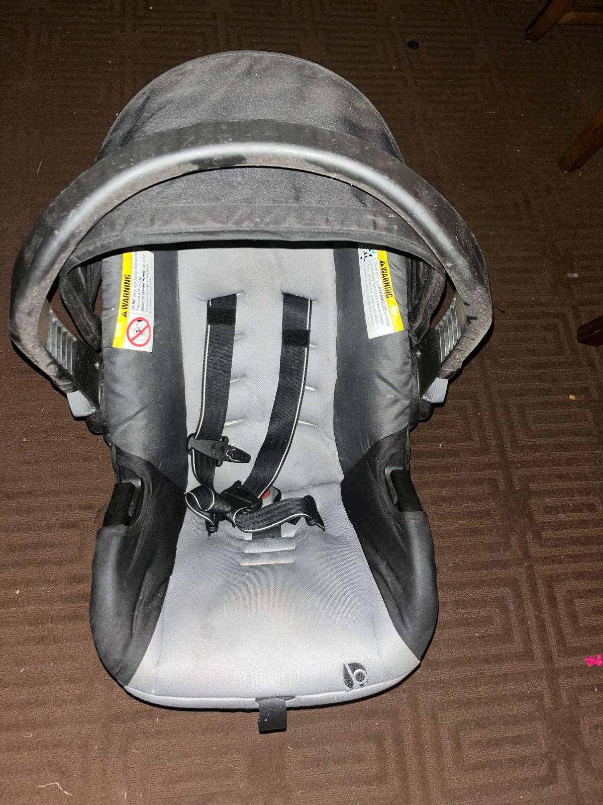 Infant Car seat with booster - Houston, Texas - FleaMarketBay