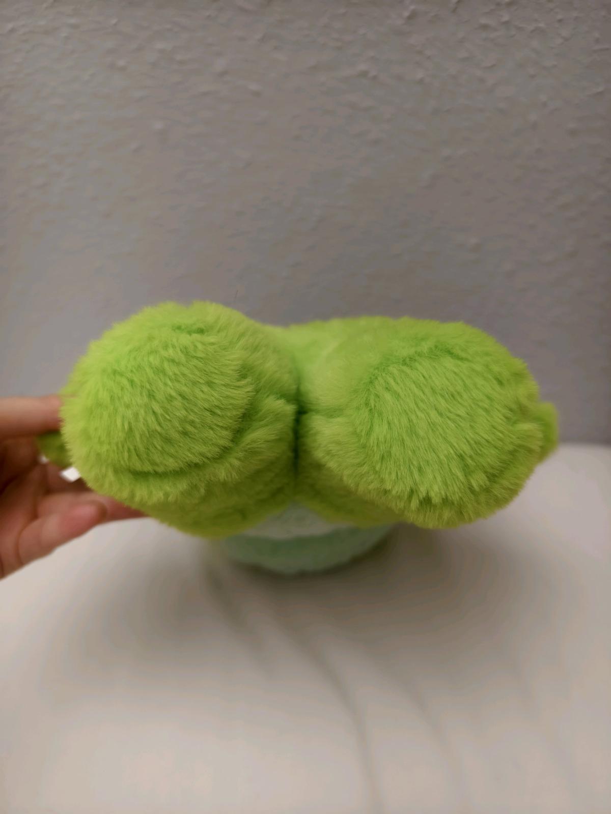 Cute green frog plush - Rosemead, California - FleaMarketBay