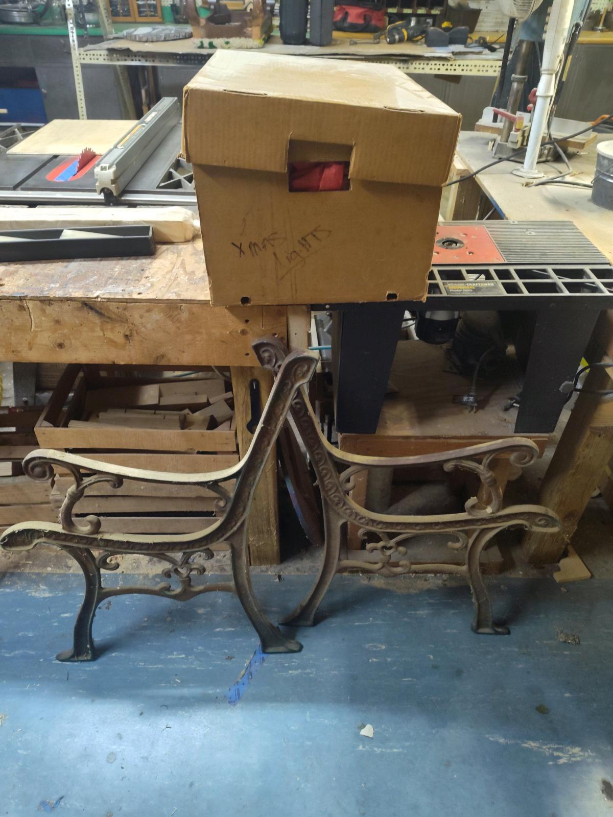 cast iron benches - Vineland, New Jersey - FleaMarketBay