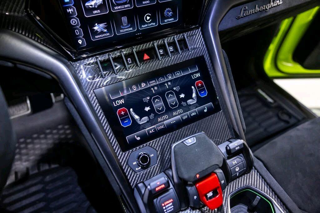 2024 Lamborghini Urus Performante AWD - Bethel, Delaware - FleaMarketBay