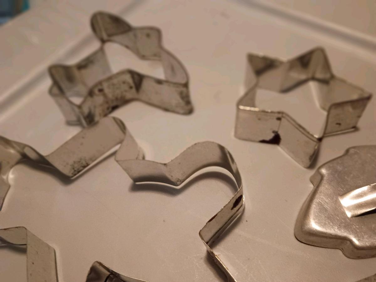 cookie cutters - Madison, Indiana - FleaMarketBay