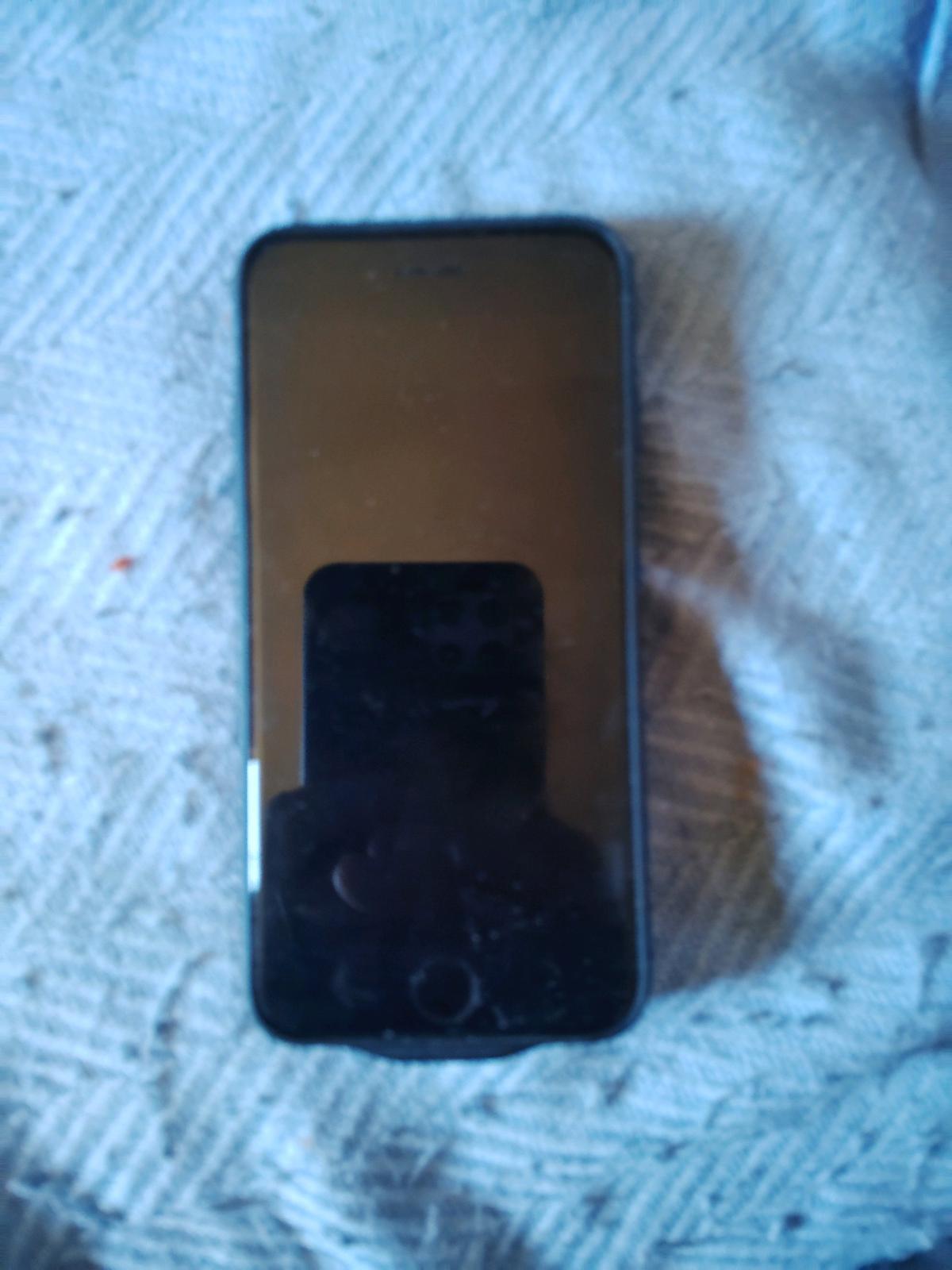 Apple iPhone 7 - Bell, California - FleaMarketBay