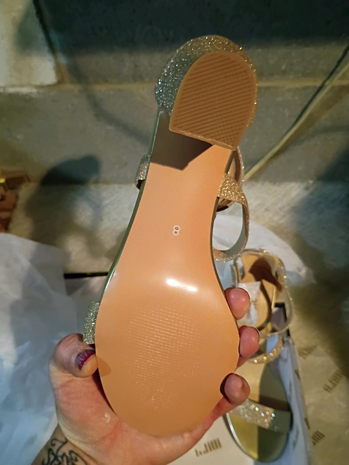 Gold glitter new with tags - Ector, Texas - FleaMarketBay