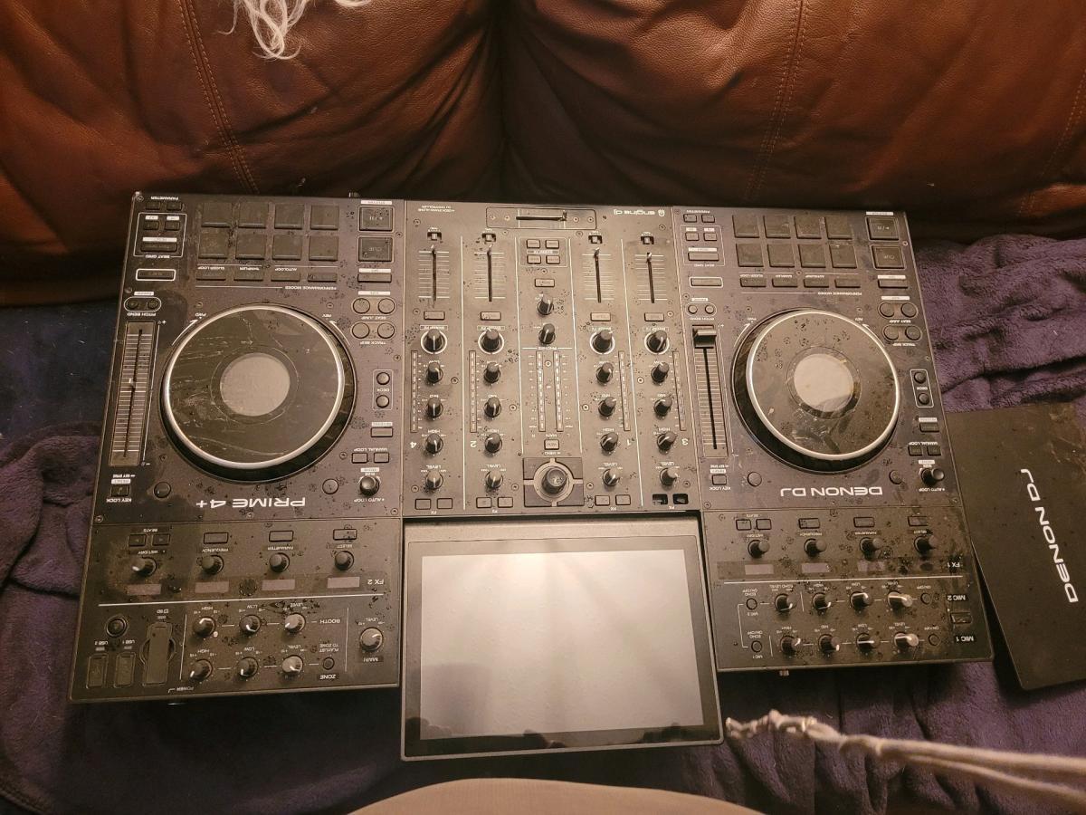 Denon DJ Prime 4 music mixer with touch screen - Blue Earth, Minnesota - FleaMarketBay